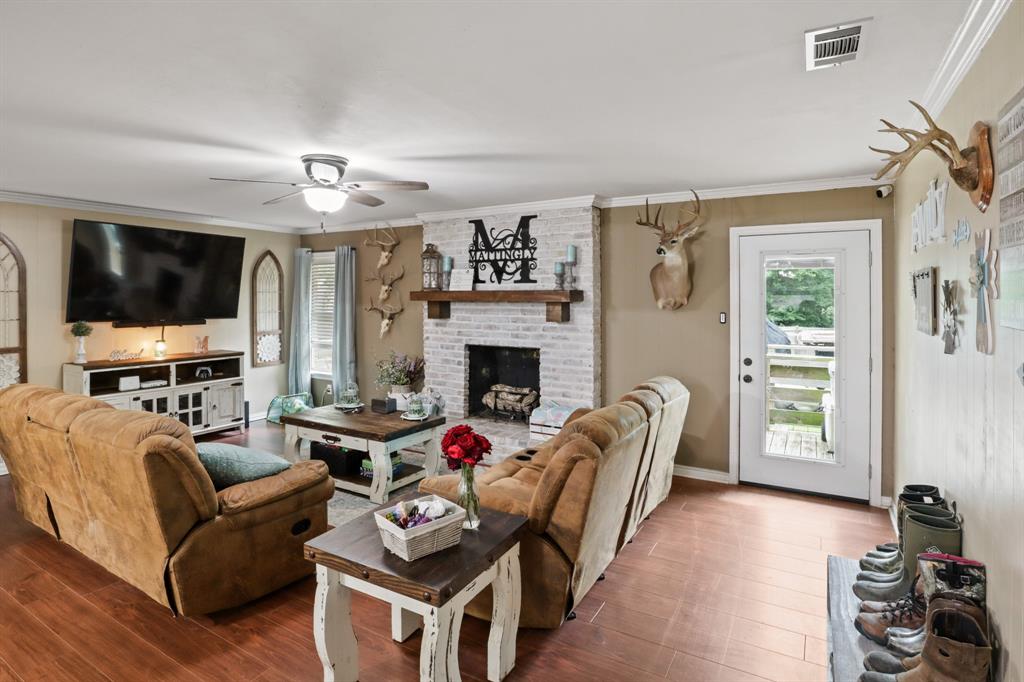 BLK: 6, LOT: 1, ADDN: WOODLAND ACRES - Residential