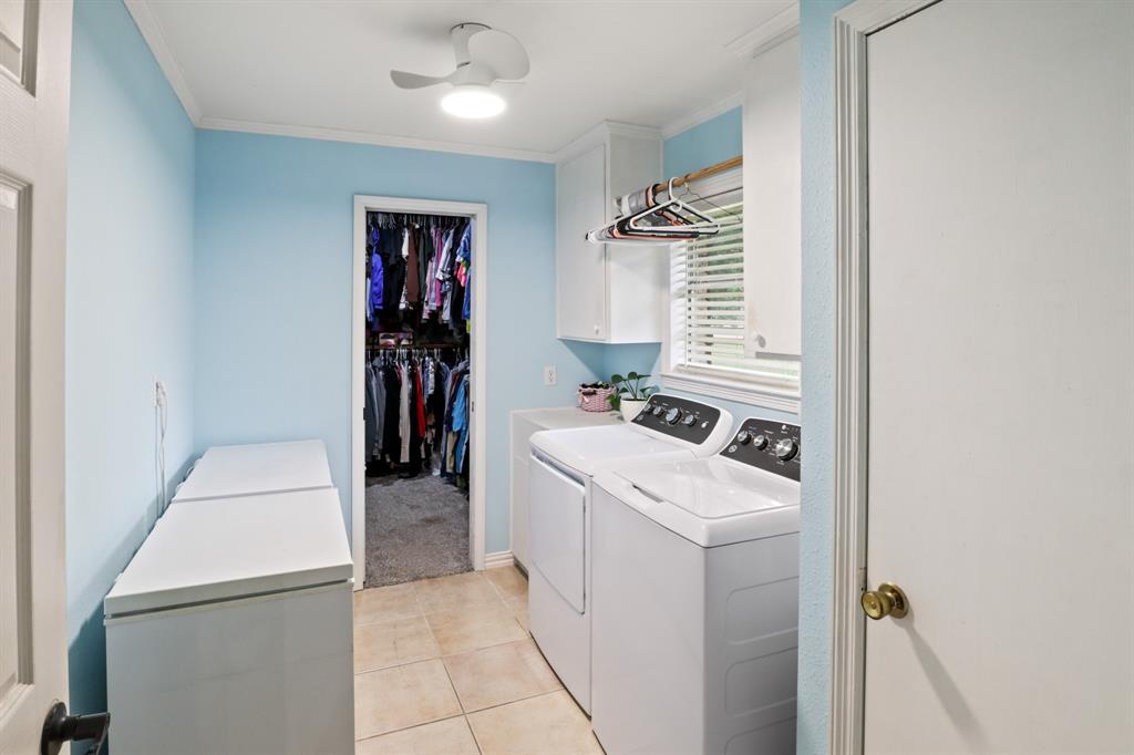 BLK: 6, LOT: 1, ADDN: WOODLAND ACRES - Residential