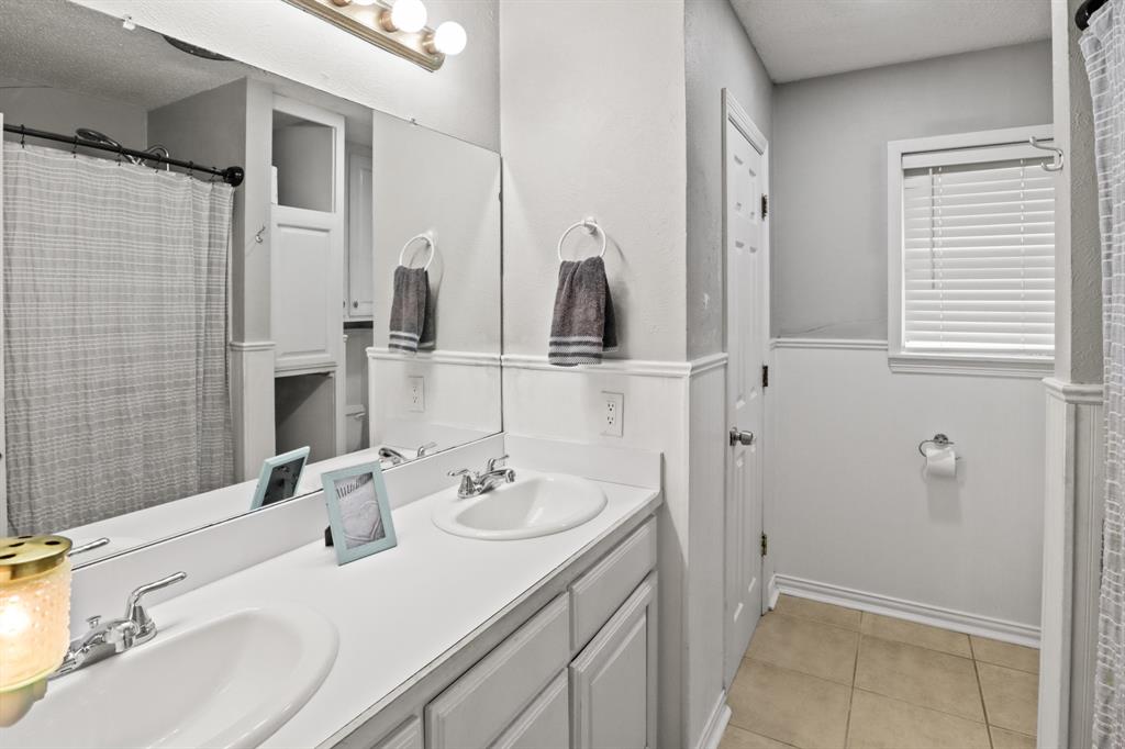 BLK: 6, LOT: 1, ADDN: WOODLAND ACRES - Residential