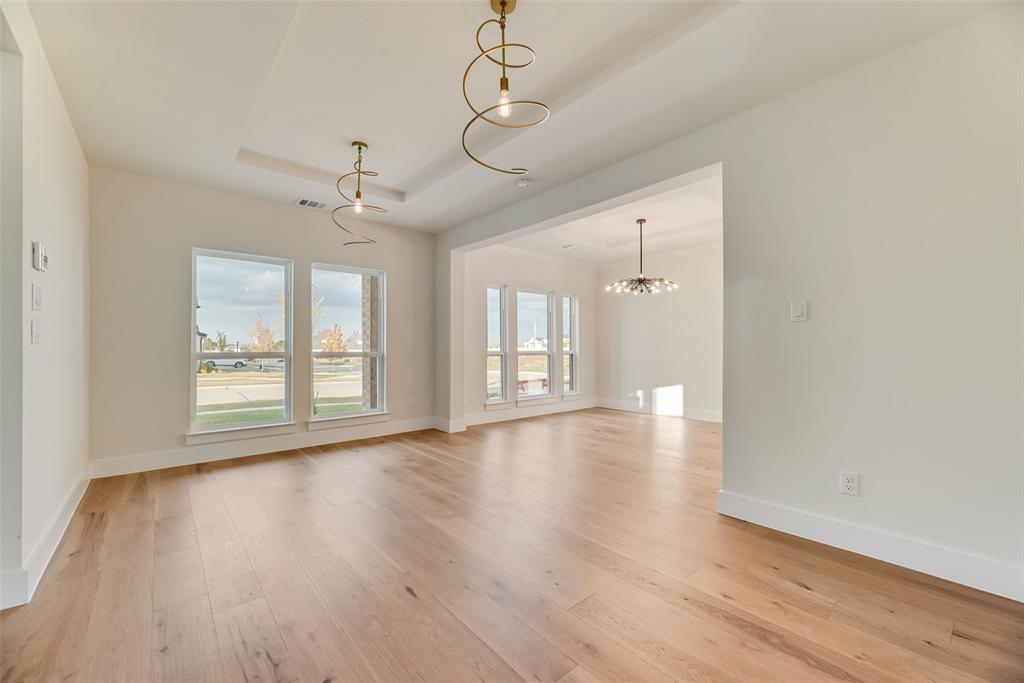 VILLAGES OF CREEKWOOD PHASE 2 - Residential Lease