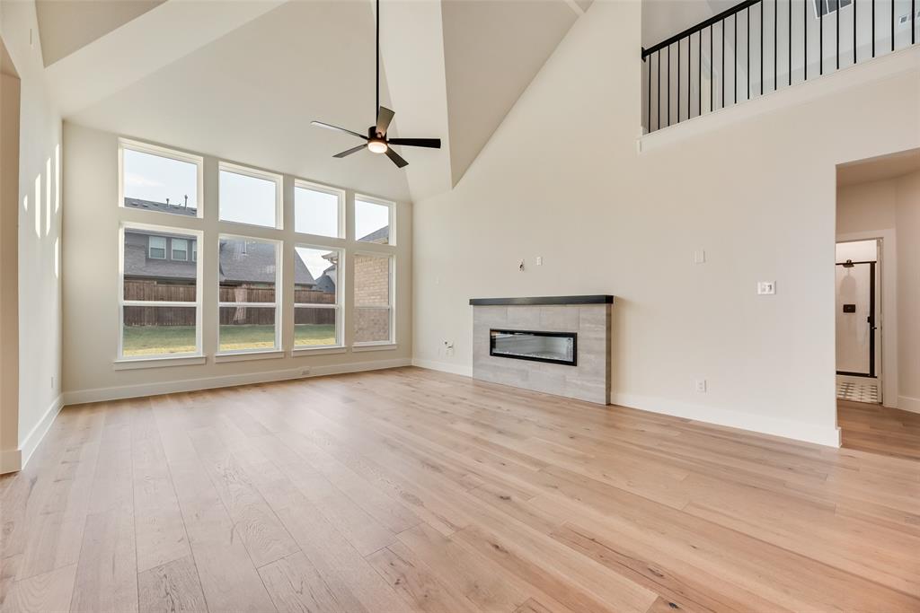 VILLAGES OF CREEKWOOD PHASE 2 - Residential Lease