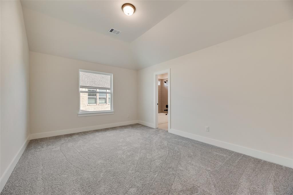 VILLAGES OF CREEKWOOD PHASE 2 - Residential Lease