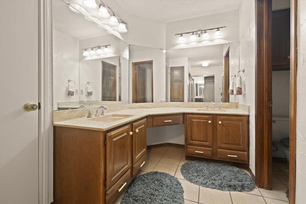 Cloisters Condo The - Residential