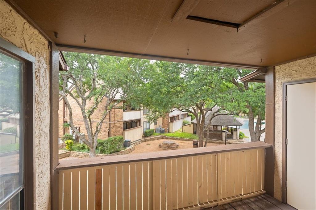 Cloisters Condo The - Residential