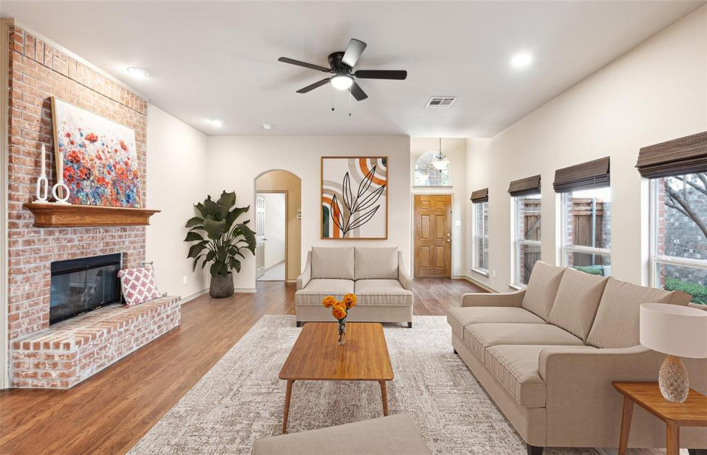 7586 Saint Stephens Square