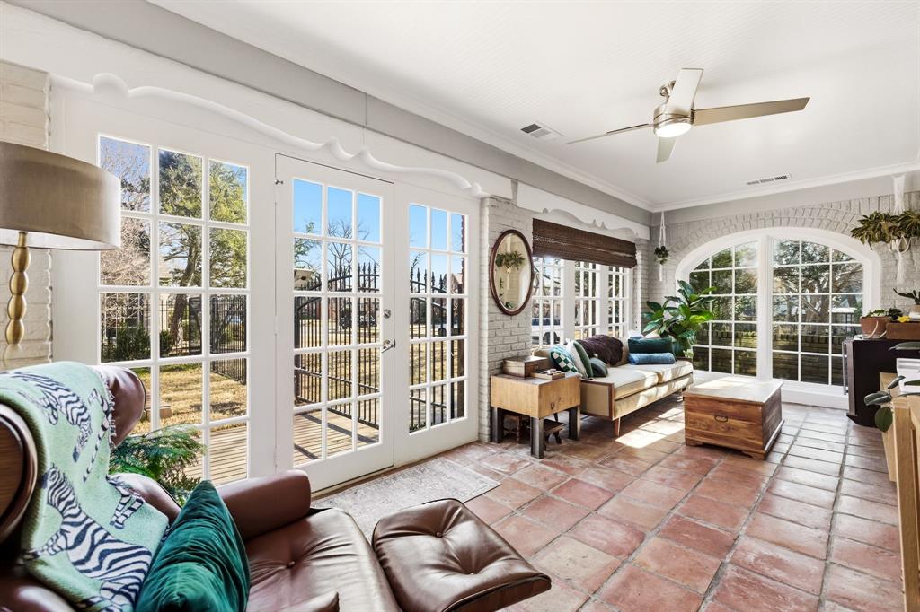 Hollywood - Residential