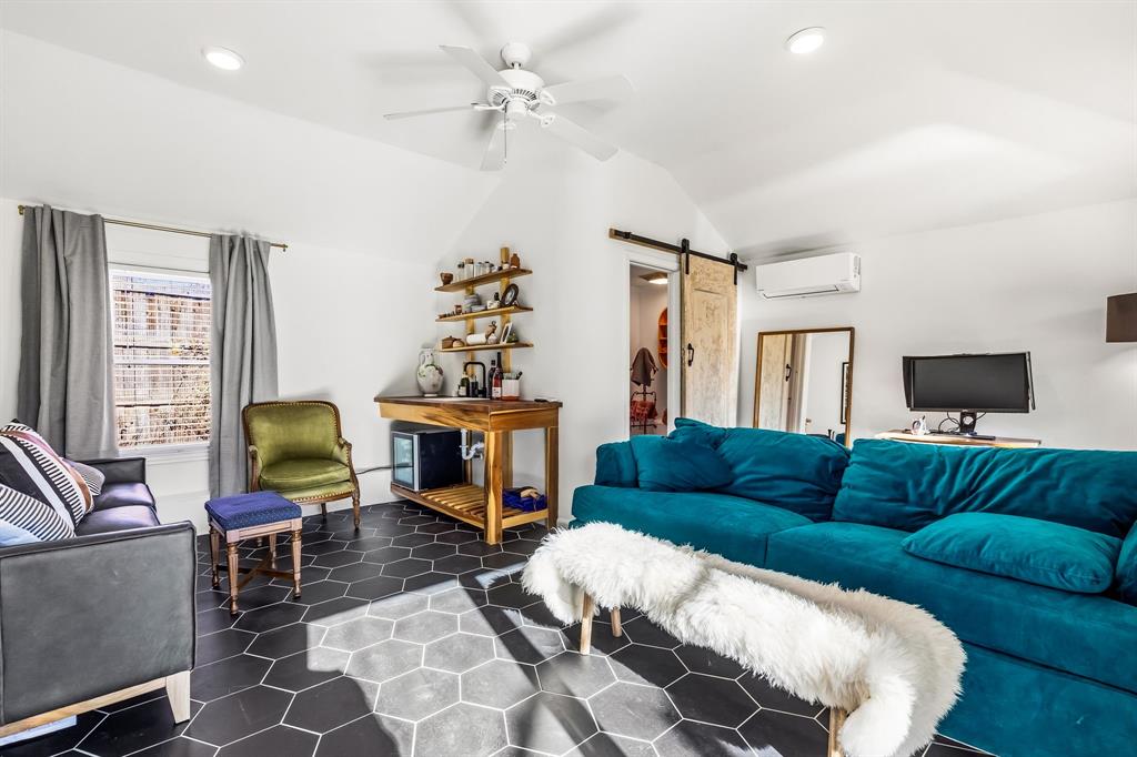 Hollywood - Residential