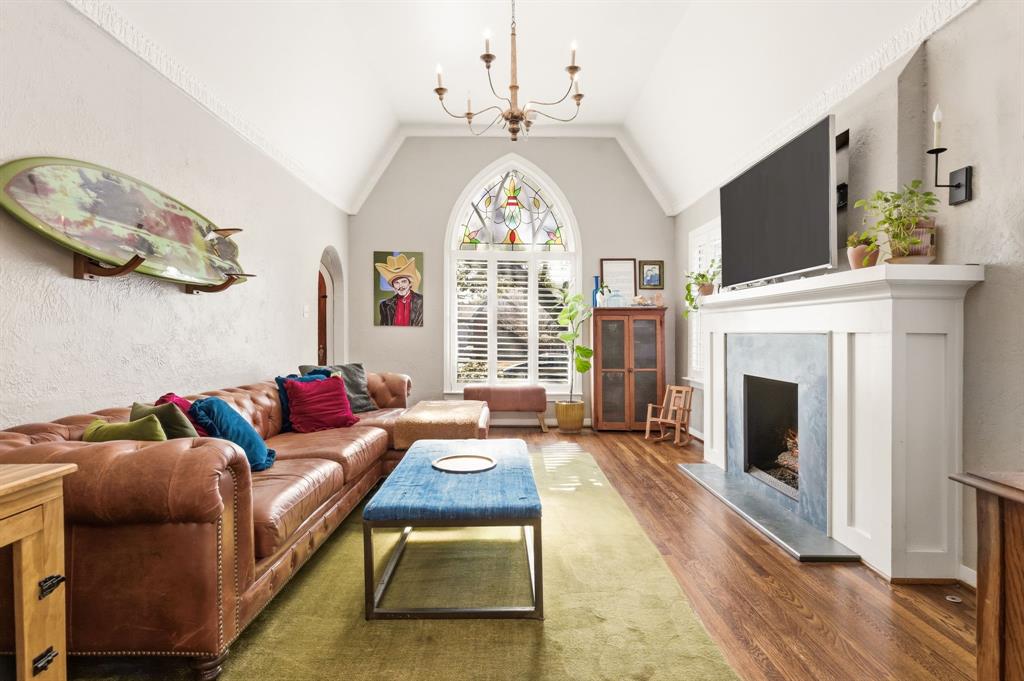 Hollywood - Residential