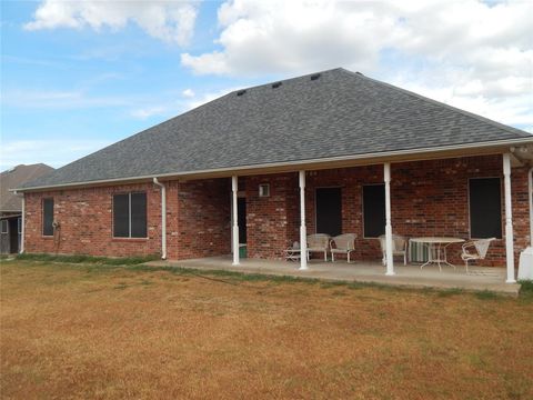 A home in Pottsboro