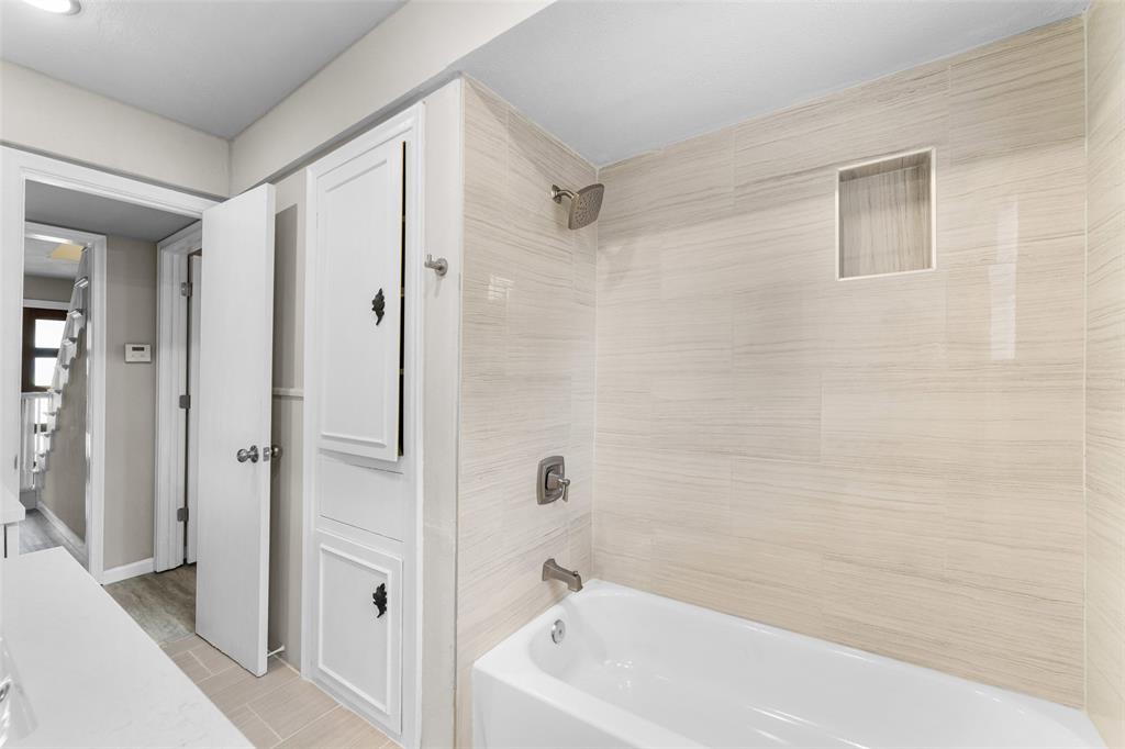 Highland Oaks 04 Int 01 - Residential