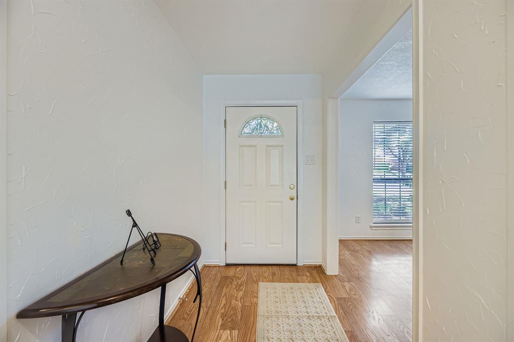 7661 Kings Ridge Road