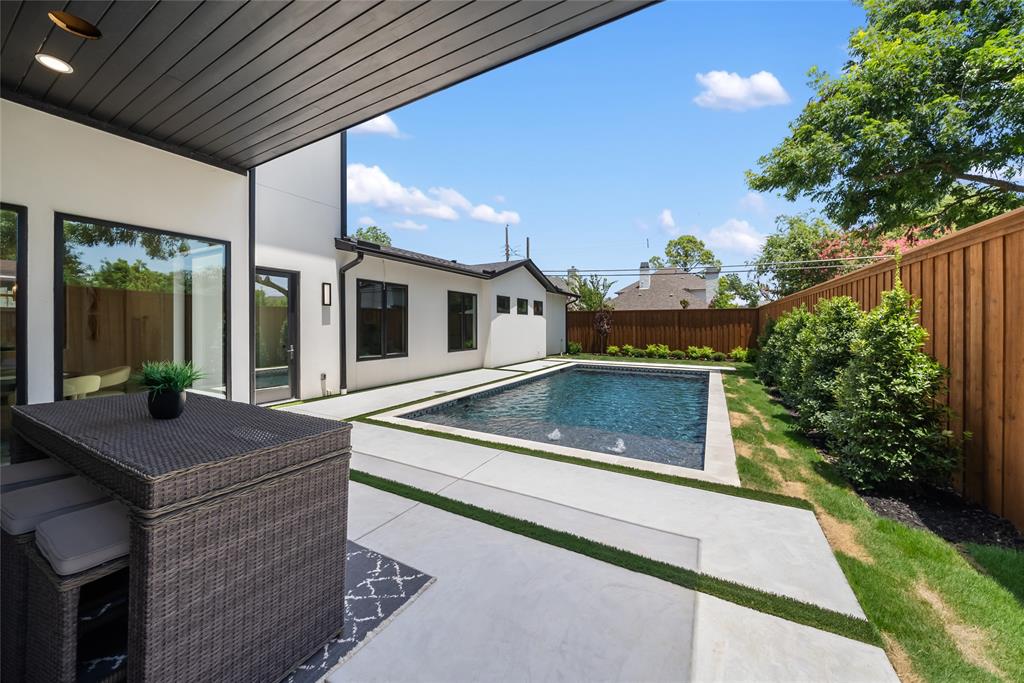 Lovers Lane Heights - Residential