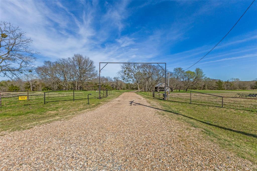 2525 Private Road 6040