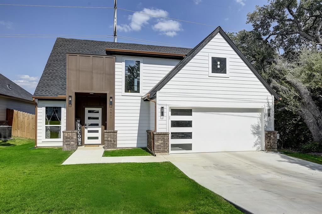 5807 Black Pine Circle