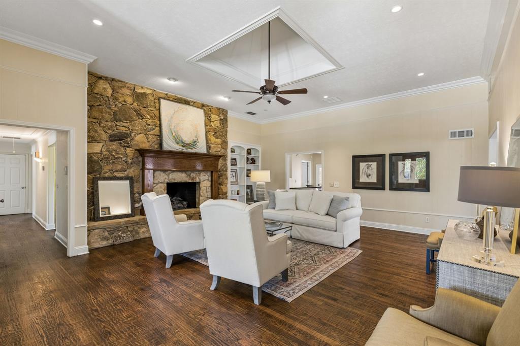 9639 Vista Oaks Drive
