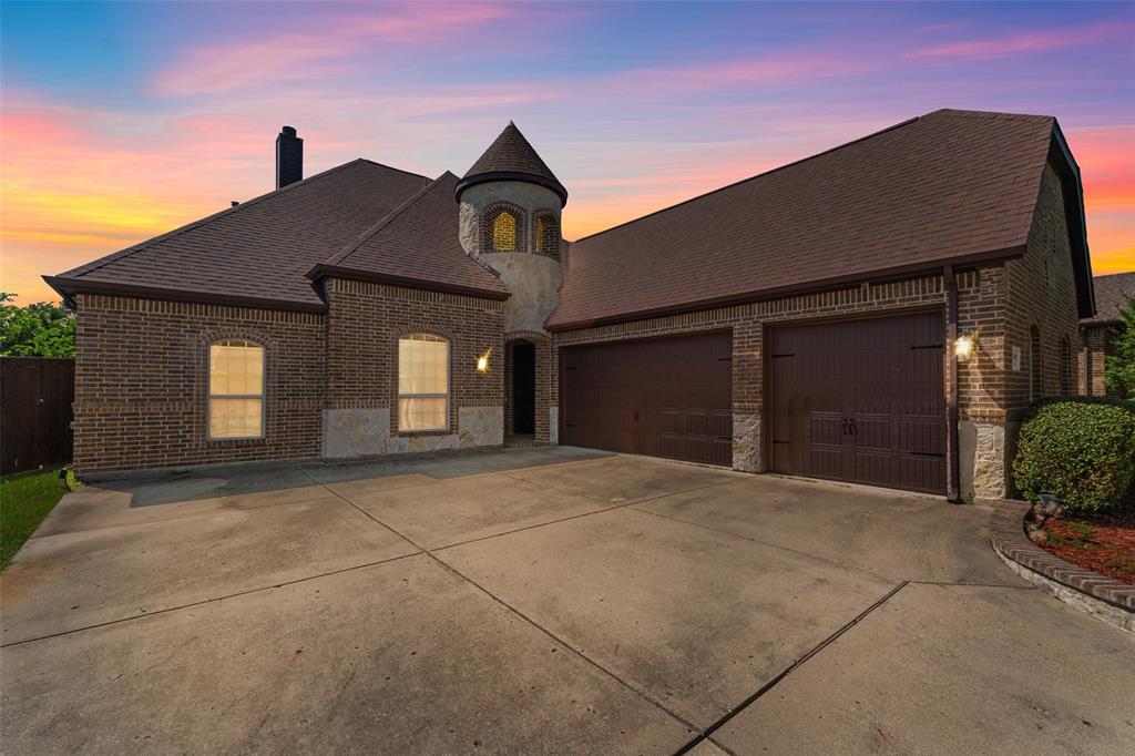 647 Gillon Way