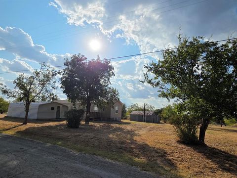 605 S Butte Street Breckenridge TX 76424