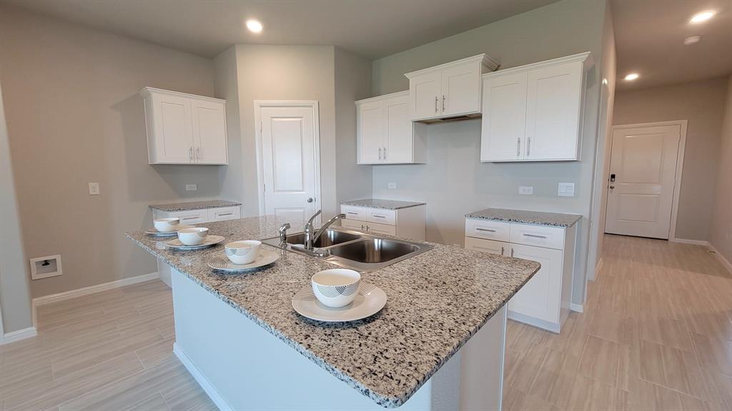 9473 MINT HILL Drive