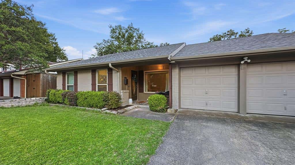 Photo of 611 Stardust Lane, Richardson, TX 75080 (MLS # 21303148)
