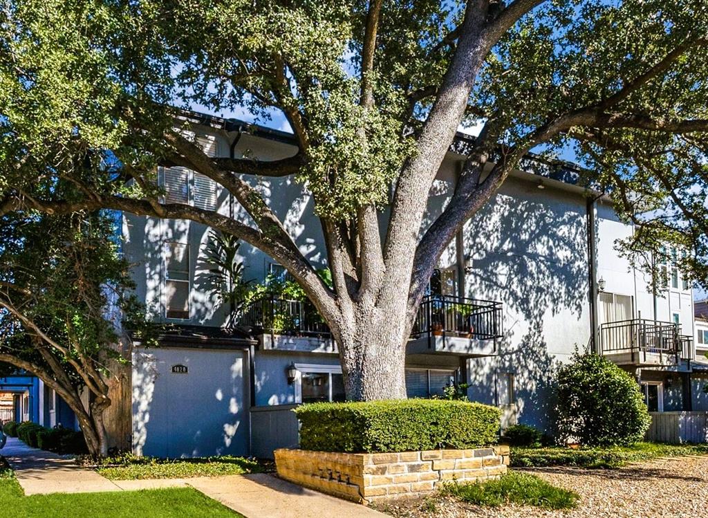 One Holland Place Condos - Residential