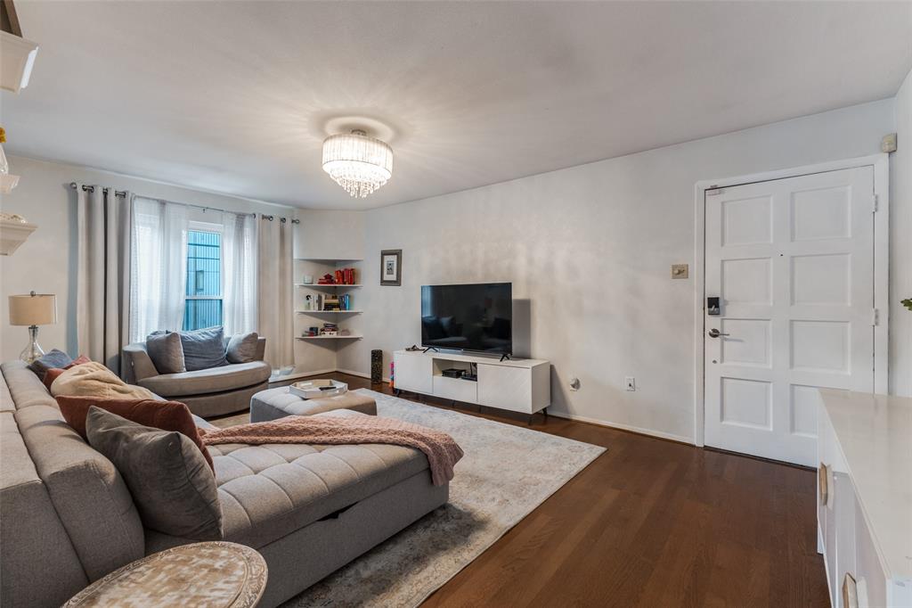 One Holland Place Condos - Residential