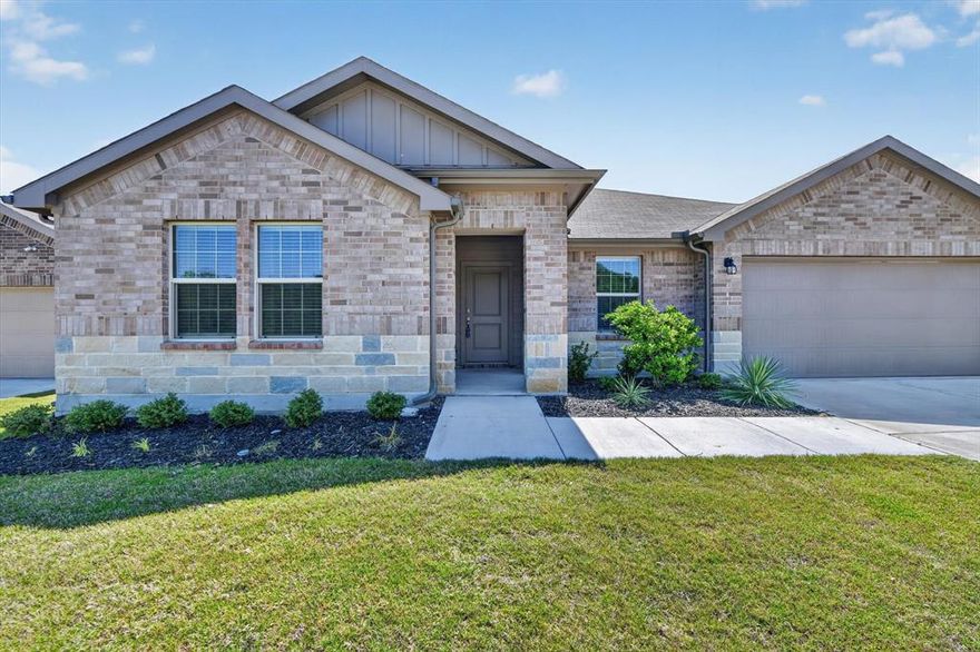 Beautiful like-new home in the highly desirable Hunter Place community, conveniently located close to Centennial High School, shopping, dining & easy access for commuting! This adorable 4-bedroom home offers a wonderful open-concept layout that is perfect for both everyday living & entertaining family and friends.

As you step inside, you are welcomed by a bright and spacious living area filled with natural light from the abundance of windows throughout the home. The easy-maintenance flooring in the main living areas not only adds style but also makes everyday upkeep simple and convenient. The open floor plan creates a seamless flow between the living, dining & kitchen spaces, making the home feel warm, inviting & spacious.

The kitchen is truly the heart of the home and a chef’s delight featuring a huge island with breakfast bar seating, plenty of cabinet & counter space, a large pantry, eat-in dining area & beautiful natural light. Whether you are preparing meals, hosting gatherings or enjoying morning coffee, this kitchen offers both functionality & style.

The oversized primary suite is tucked away for privacy and provides a relaxing retreat at the end of the day. The ensuite bath features dual sinks, a step-in shower, abundant storage space & a large walk-in closet. Three additional bedrooms provide flexibility for family, guests, a home office, workout room or hobby space.

Step outside to the large backyard complete with a wood privacy fence and covered patio area that is perfect for entertaining, grilling out or relaxing in the evenings. With plenty of room for kids, pets, gardening or even adding a future pool, this backyard offers endless possibilities.

This move-in ready home combines modern comfort, functional space & a fantastic location all in one package. Don’t miss your opportunity to make this beautiful Hunter Place home yours!