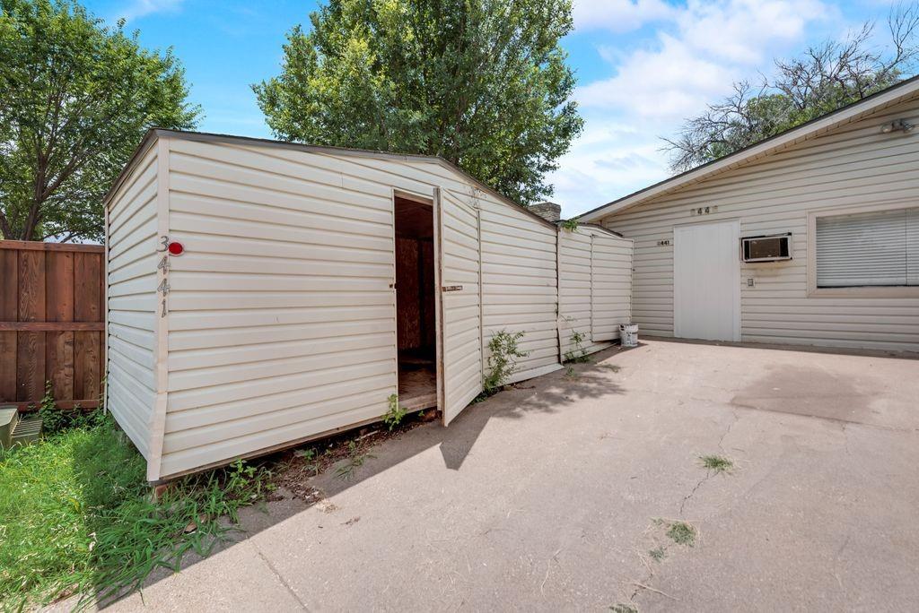 Arapaho East 01 Rev - Residential Lease