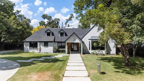 Photo of 11752 Valleydale Drive, Dallas, TX 75230 (MLS # 21390982)