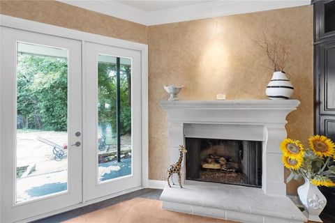 Tiny photo for 6413 Ridglea Crest Dr DR, Fort Worth, TX 76116 (MLS # 21268078)