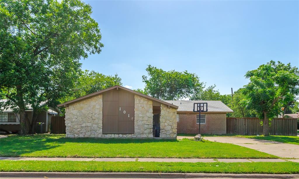 1018 Vegas Drive