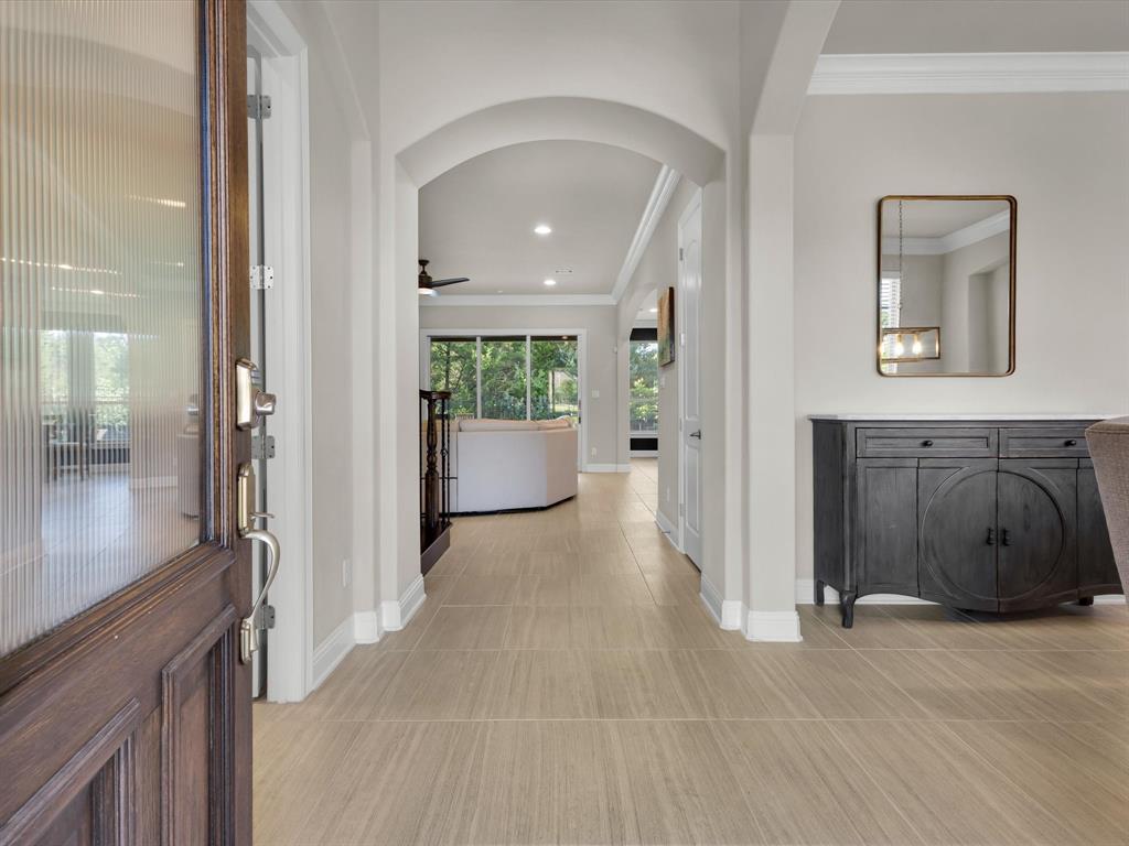 318 Arcadia Way