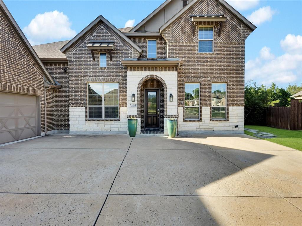 318 Arcadia Way