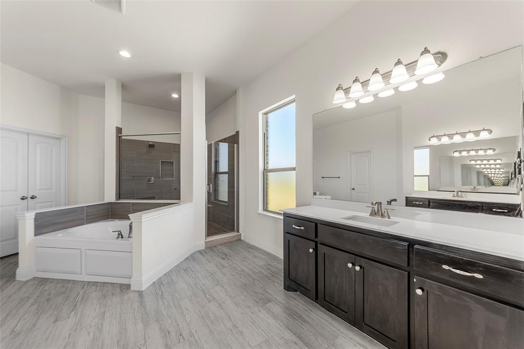 Oak Point Estates - Residential