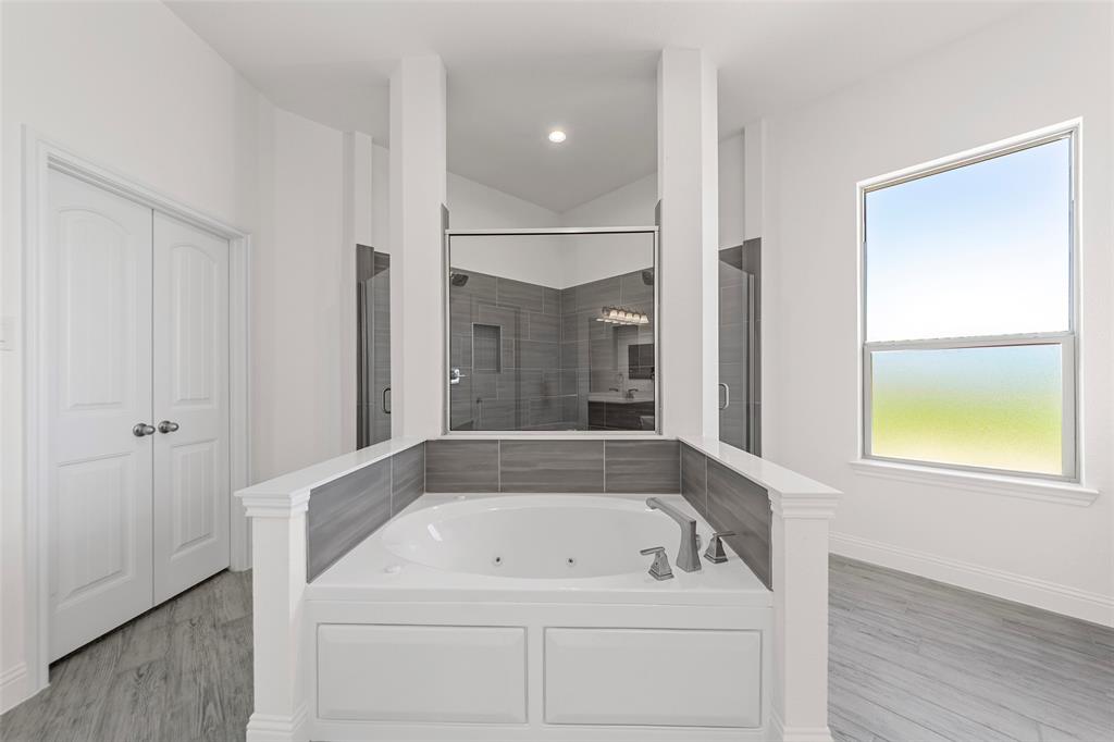 Oak Point Estates - Residential