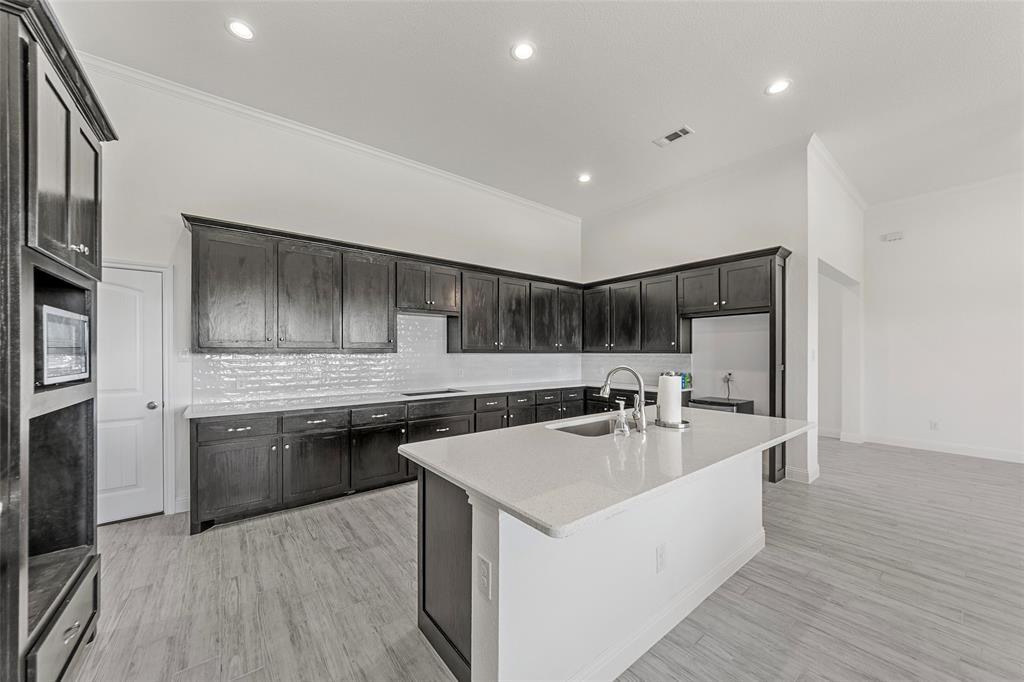 Oak Point Estates - Residential