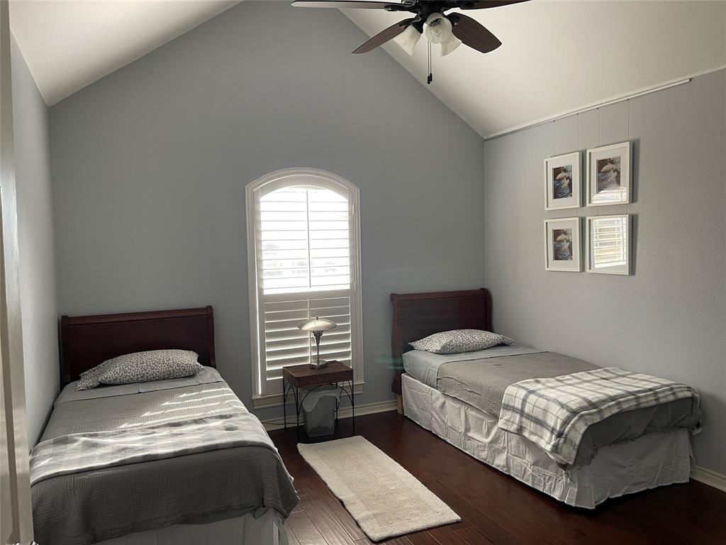 LOST CREEK - Residential