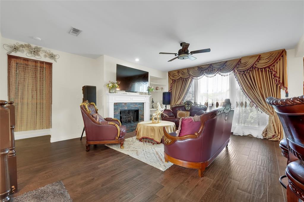 4513 Fairlake Drive