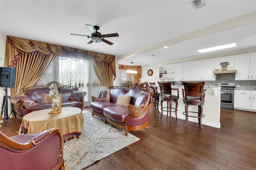 4513 Fairlake Drive