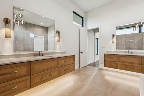 Tiny photo for 1118 Vera Court, Bartonville, TX 76226 (MLS # 21036286)