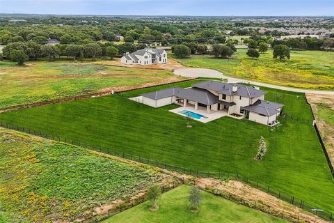 Tiny photo for 1118 Vera Court, Bartonville, TX 76226 (MLS # 21036286)