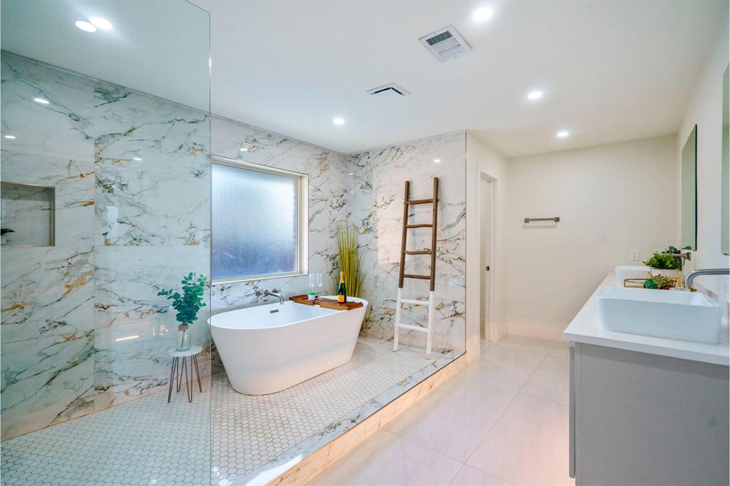 7246 Arbor Oaks Drive