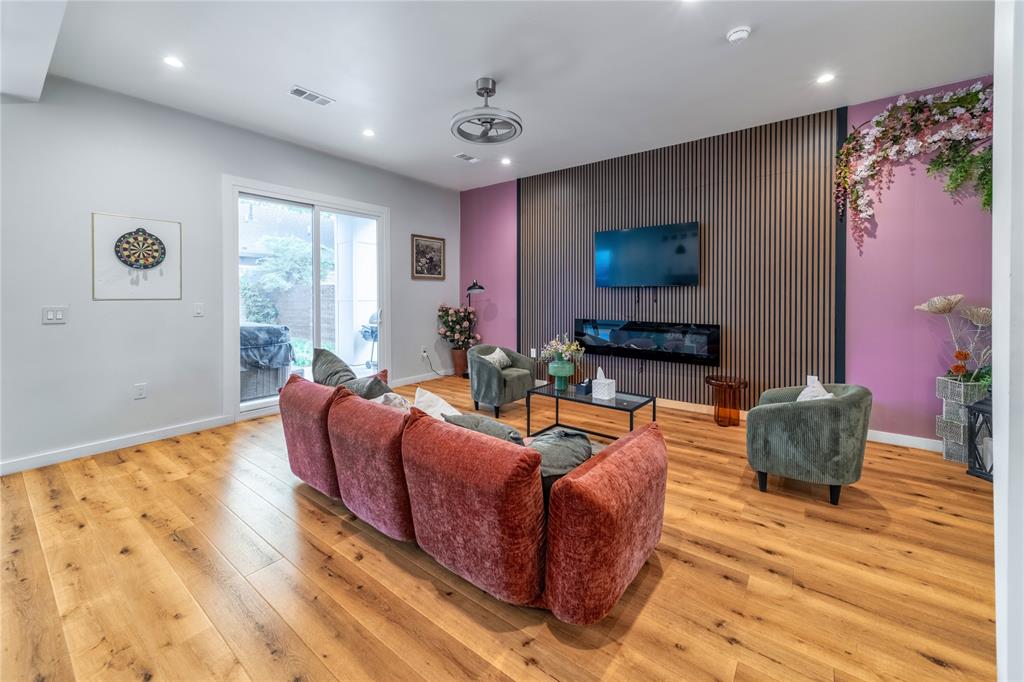 Homestead Manor - Residential