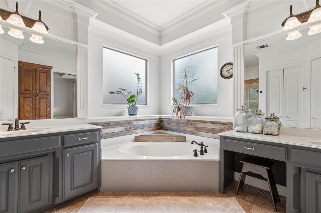 Whispering Oaks Nrh - Residential