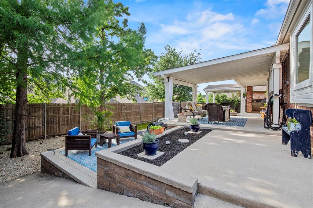 Whispering Oaks Nrh - Residential