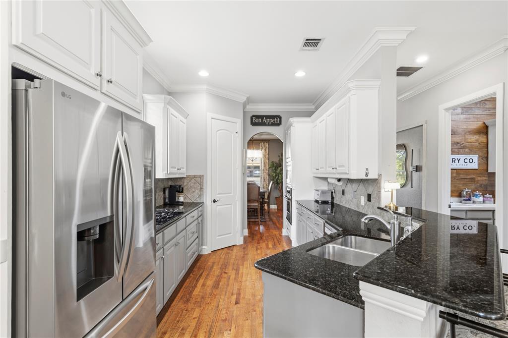 Whispering Oaks Nrh - Residential