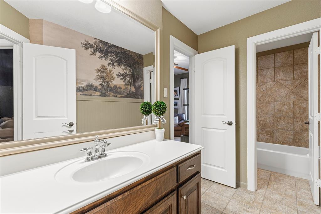 Whispering Oaks Nrh - Residential