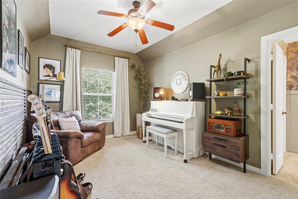 Whispering Oaks Nrh - Residential