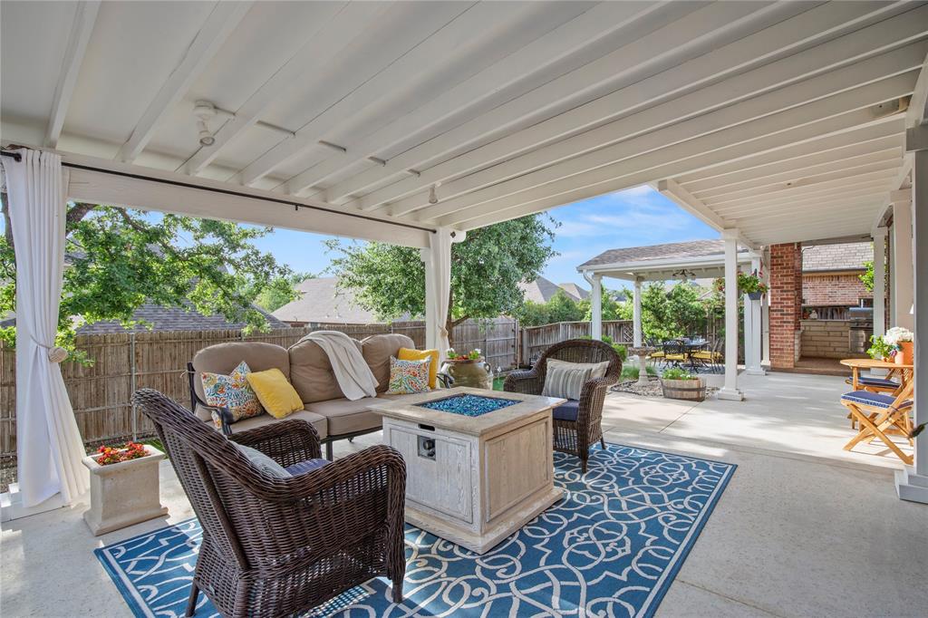 Whispering Oaks Nrh - Residential
