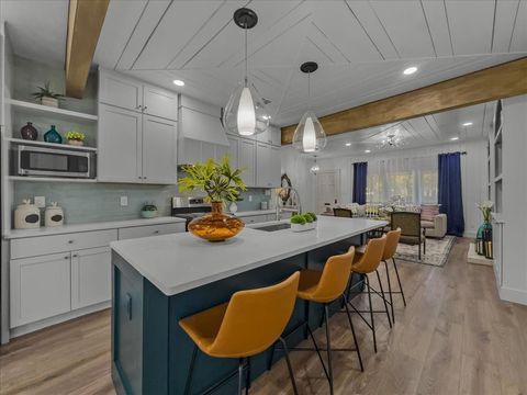 Photo of 2121 Park Street, Greenville, TX 75401 (MLS # 21124231)