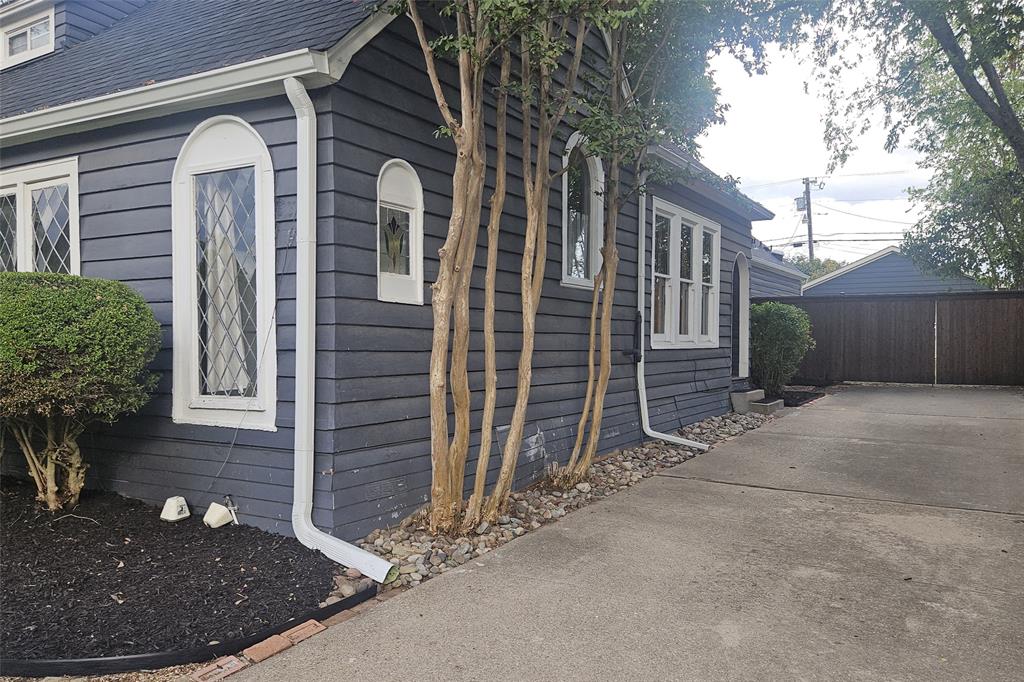 306 Harbin Avenue